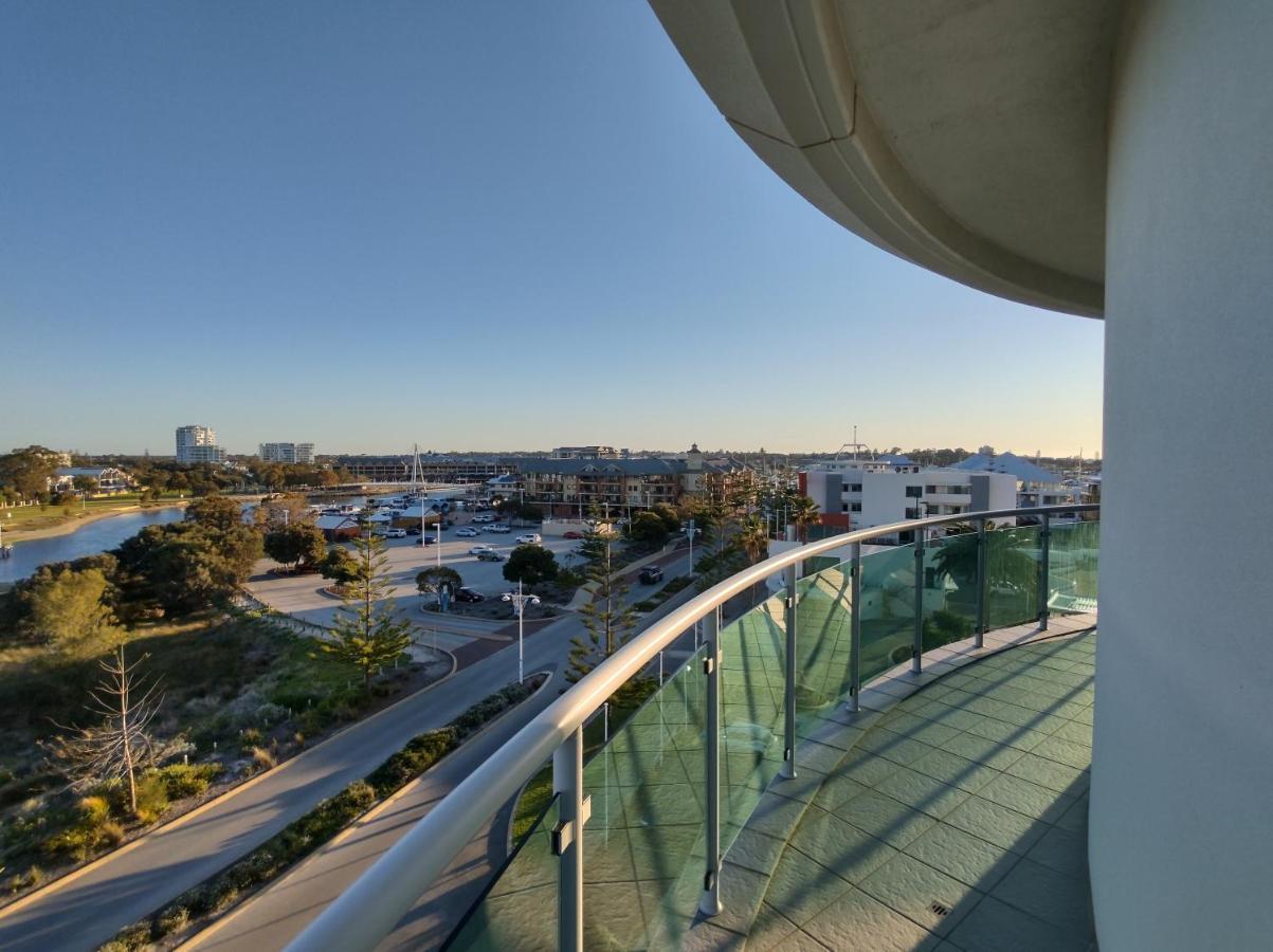 A 406 Fantastic Ocean Beach And Marina View Apt - Mandurah Exteriör bild